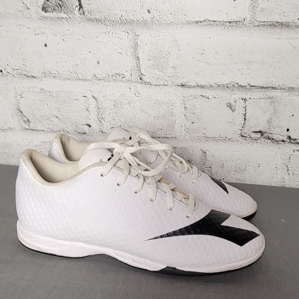 Diadora Victory Sneakers White Black • Women’s Size 7 • Athletic Shoes